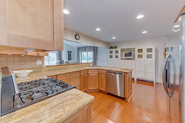2033 Dorset Dr, Wheaton, IL 60189 photo 7