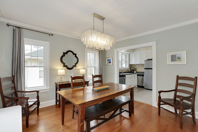 827 N Summit St, Wheaton, IL 60187 photo 9
