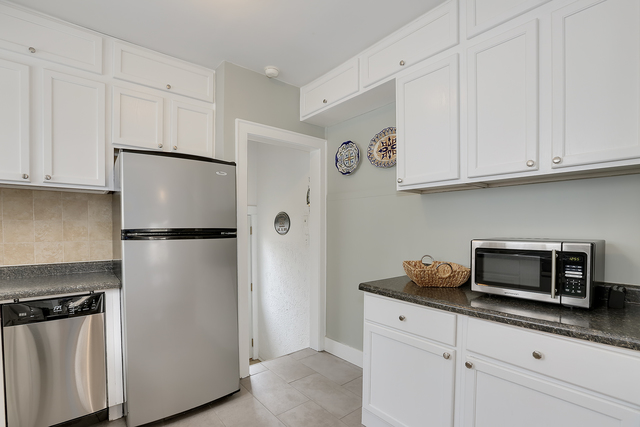 827 N Summit St, Wheaton, IL 60187 photo 20