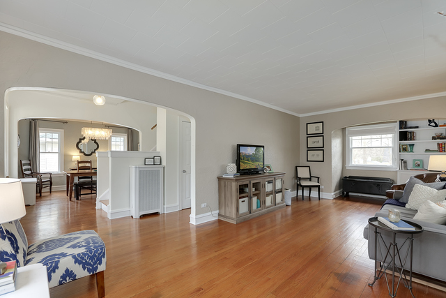 827 N Summit St, Wheaton, IL 60187 photo 4