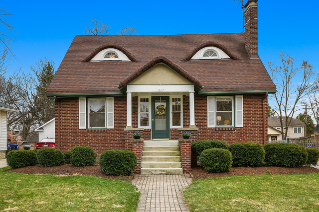 827 N Summit St, Wheaton, IL 60187 photo 1