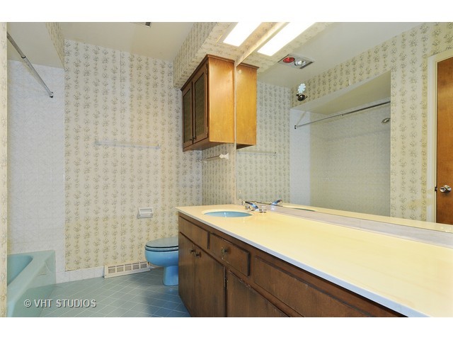 148 Longfellow Dr, Wheaton, IL 60189 photo 11