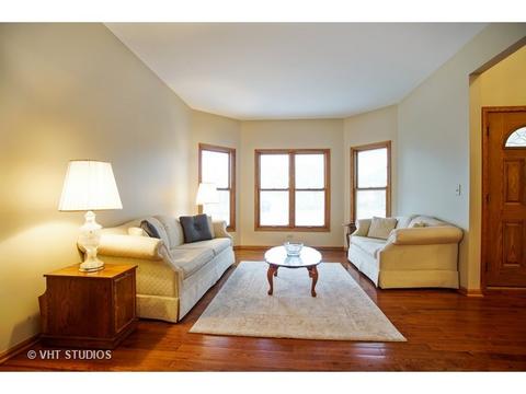 240 Mcwalter Dr, Roselle, IL 60172 photo 4