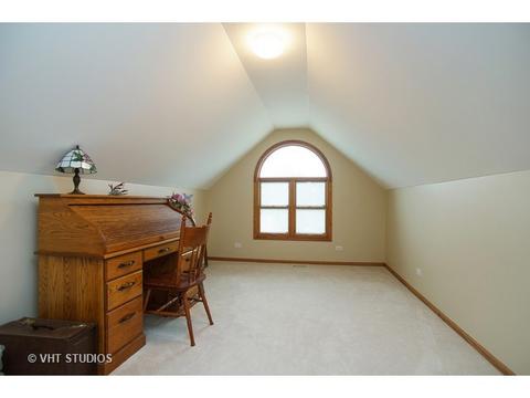 240 Mcwalter Dr, Roselle, IL 60172 photo 10