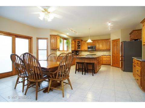240 Mcwalter Dr, Roselle, IL 60172 photo 7