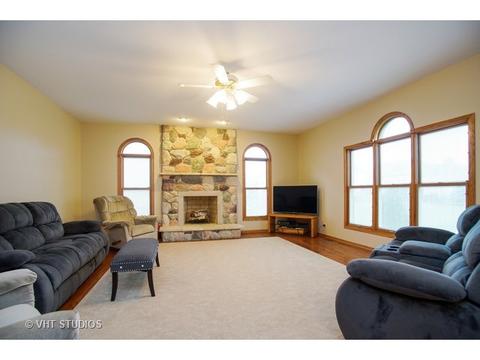 240 Mcwalter Dr, Roselle, IL 60172 photo 8