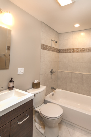 230 E Maxon Ln, Streamwood, IL 60107 photo 8