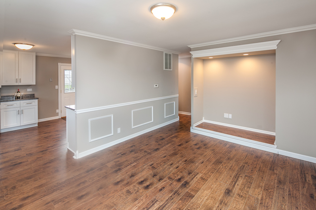 230 E Maxon Ln, Streamwood, IL 60107 photo 5
