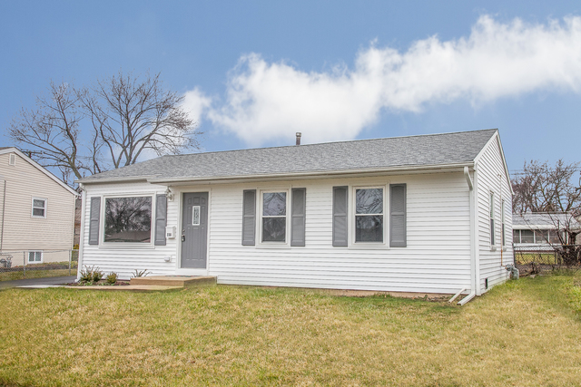230 E Maxon Ln, Streamwood, IL 60107 photo 1