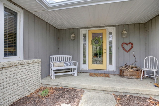 1214 Harrington Dr, Champaign, IL 61821 photo 3