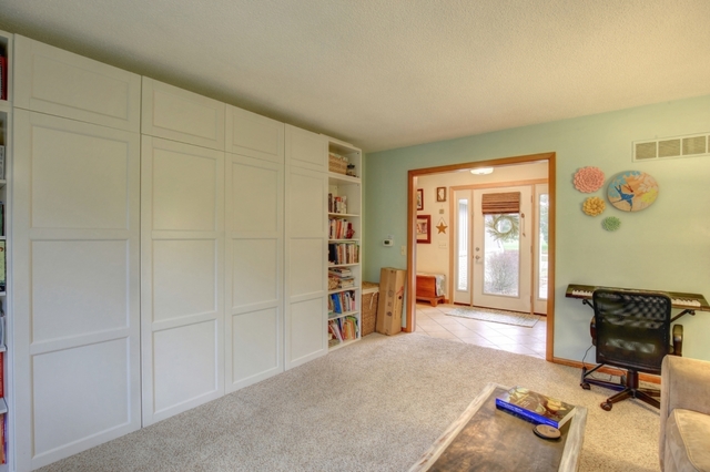 1214 Harrington Dr, Champaign, IL 61821 photo 6