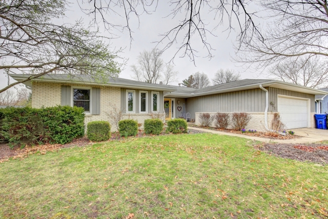 1214 Harrington Dr, Champaign, IL 61821 photo 1