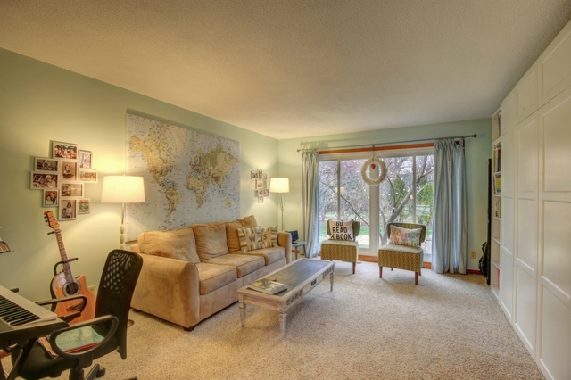 1214 Harrington Dr, Champaign, IL 61821 photo 5