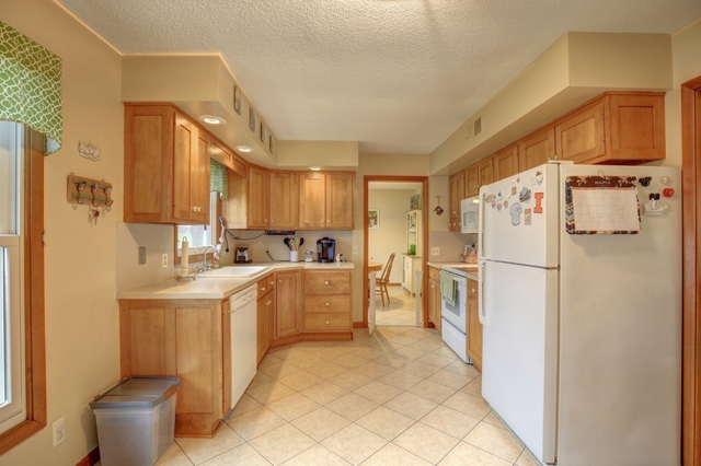 1214 Harrington Dr, Champaign, IL 61821 photo 13