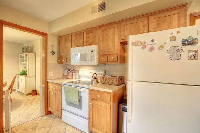 1214 Harrington Dr, Champaign, IL 61821 photo 11