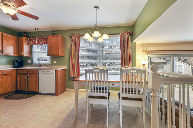 1805 Olde Mill Rd, Plainfield, IL 60586 photo 7