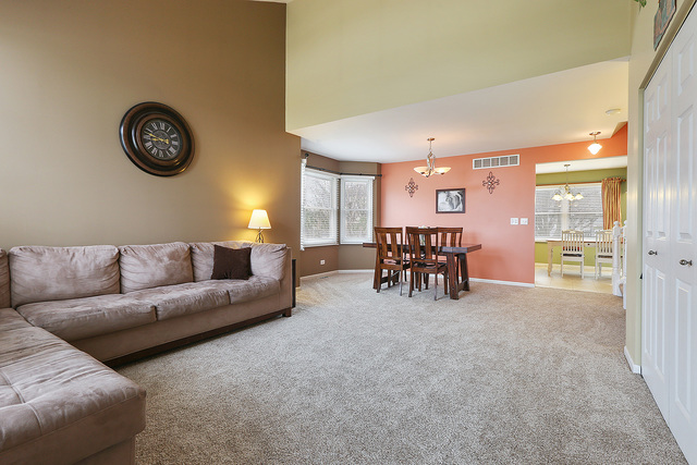 1805 Olde Mill Rd, Plainfield, IL 60586 photo 5