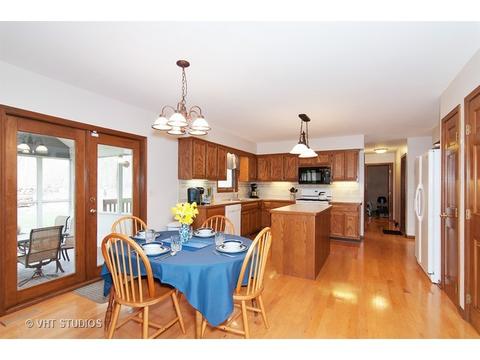 1298 S Bartlett Rd, Bartlett, IL 60103 photo 5