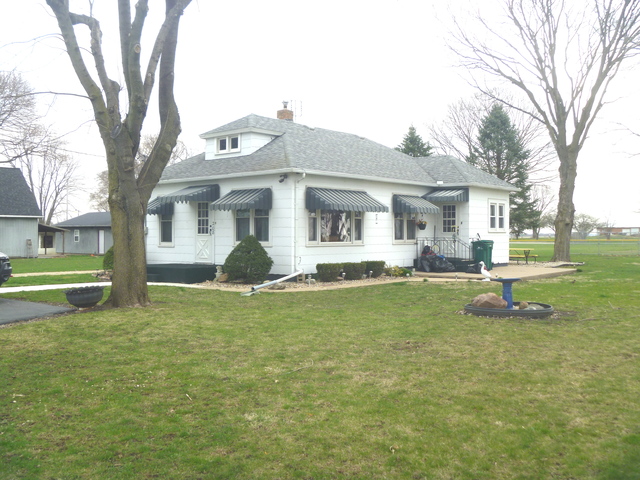 208 Elm St, Cedar Point, IL 61316 photo 2