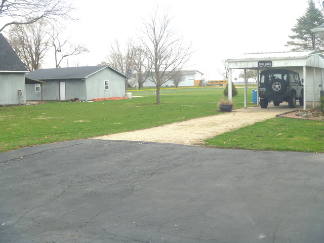 208 Elm St, Cedar Point, IL 61316 photo 3