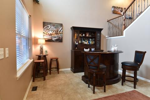 617 Trails End, Elgin, IL 60124 photo 3