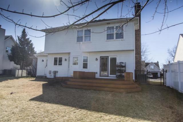 221 Gingerbrook Ln, Bartlett, IL 60103 photo 23