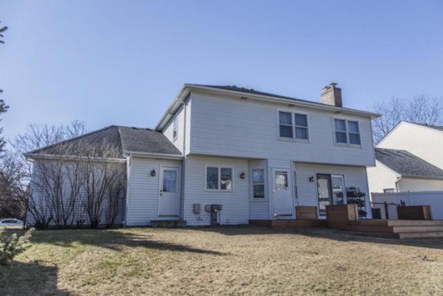 221 Gingerbrook Ln, Bartlett, IL 60103 photo 22