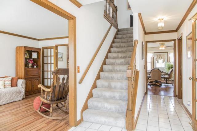 221 Gingerbrook Ln, Bartlett, IL 60103 photo 11