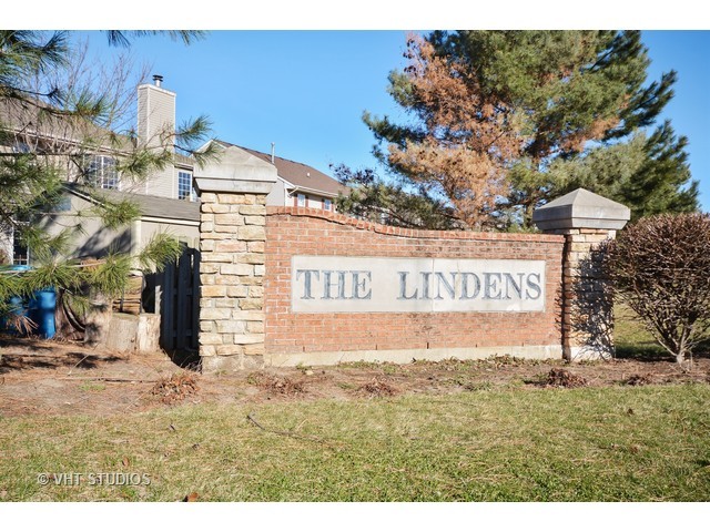 571 Wingpointe Dr, Aurora, IL 60506 photo 2