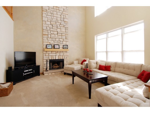 571 Wingpointe Dr, Aurora, IL 60506 photo 8