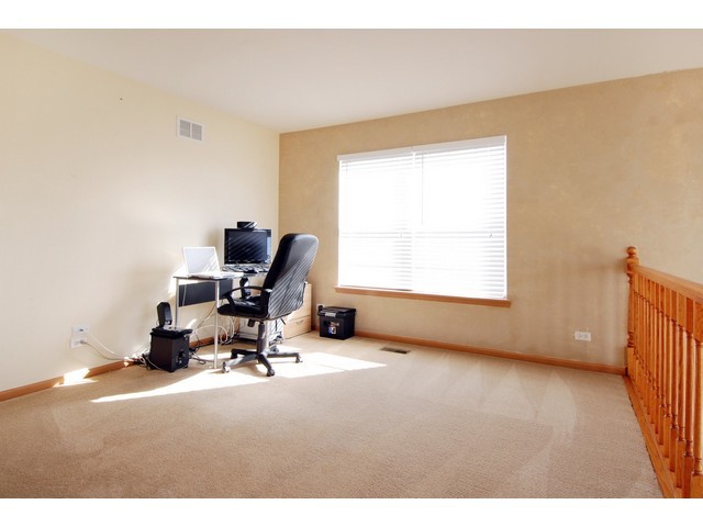 571 Wingpointe Dr, Aurora, IL 60506 photo 14
