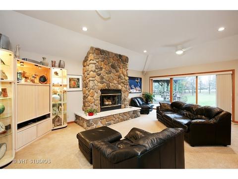 35 W730 Old Barn Rd, Dundee, IL 60118 photo 5