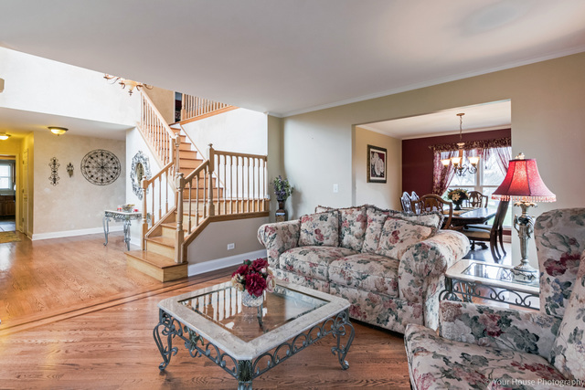 1330 Saddlebrook Rd, Bartlett, IL 60103 photo 9