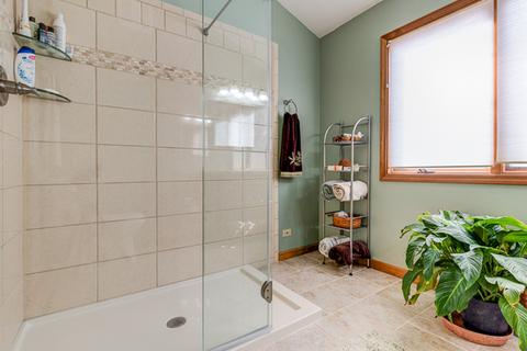 210 E Harrison Ave, Wheaton, IL 60187 photo 12