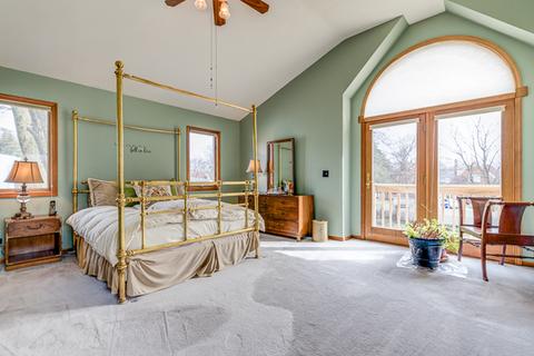 210 E Harrison Ave, Wheaton, IL 60187 photo 10