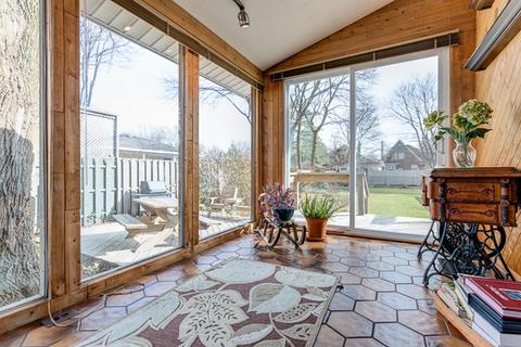 210 E Harrison Ave, Wheaton, IL 60187 photo 6