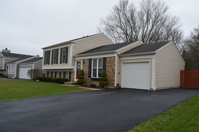 825 Tanglewood Dr, Algonquin, IL 60102 photo 9