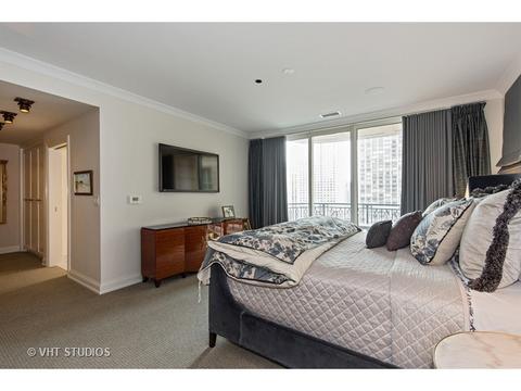 10 E Delaware Pl #14B, Chicago, IL 60611 photo 11