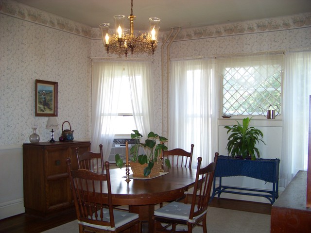 217 E Grant St, Monticello, IL 61856 photo 3