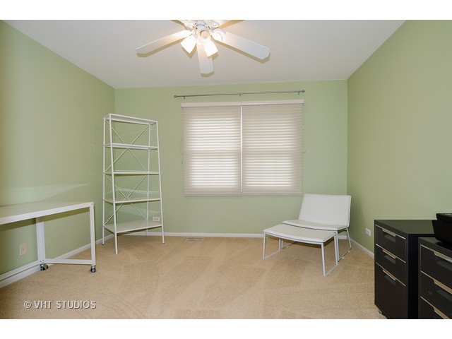2430 Forestview Cir, Aurora, IL 60502 photo 11
