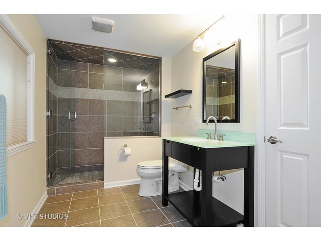 2430 Forestview Cir, Aurora, IL 60502 photo 13