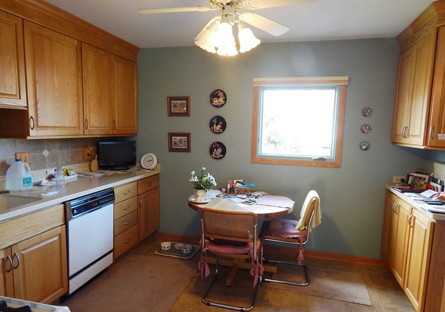 2910 Virginia Ave, Mchenry, IL 60050 photo 4