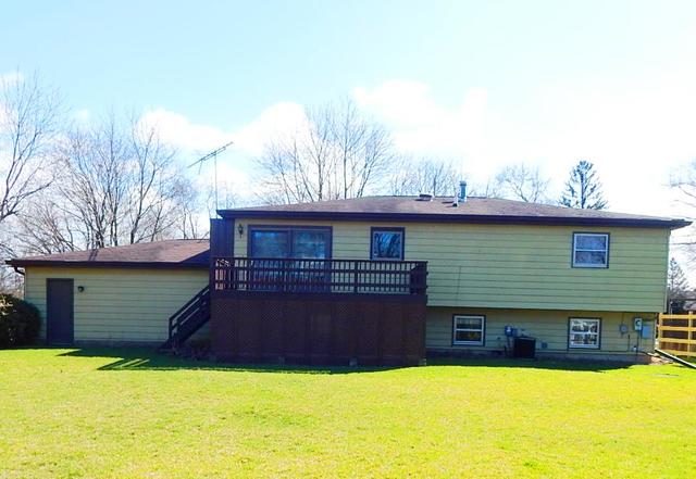 2910 Virginia Ave, Mchenry, IL 60050 photo 2