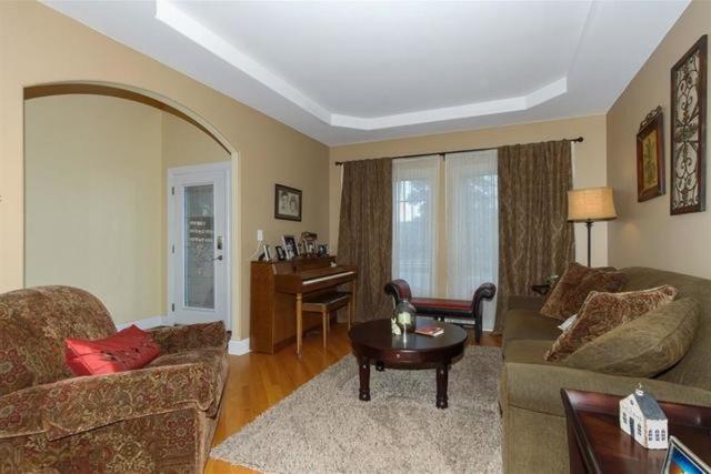 244 S Devon Ave, Bartlett, IL 60103 photo 3