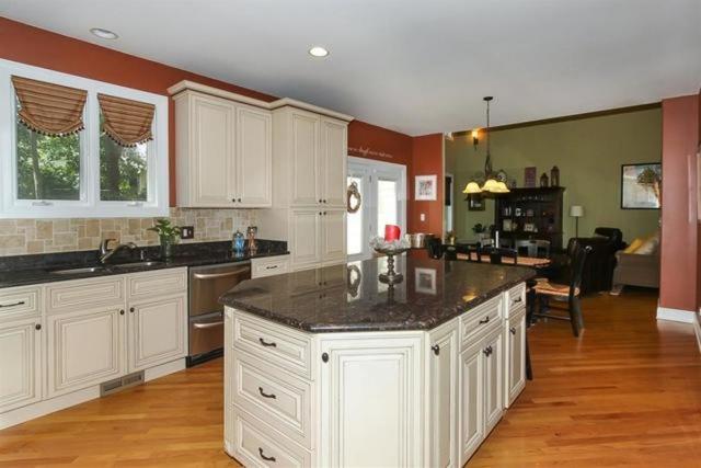 244 S Devon Ave, Bartlett, IL 60103 photo 8