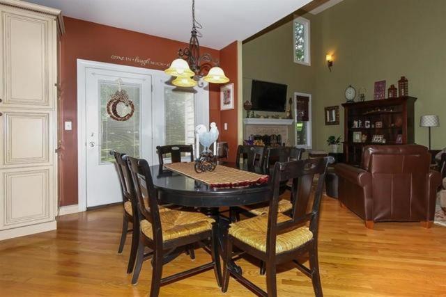 244 S Devon Ave, Bartlett, IL 60103 photo 9