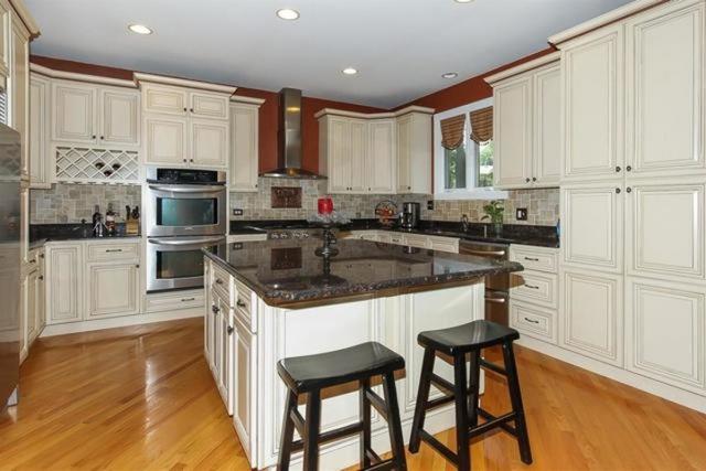 244 S Devon Ave, Bartlett, IL 60103 photo 7