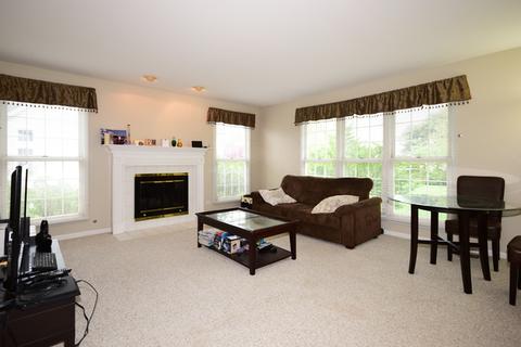 1350 E Thacker St, Schaumburg, IL 60173 photo 5