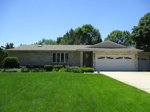 9 Spring Creek Dr, Spring Valley, IL 61362 photo 1
