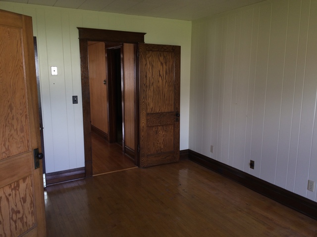 2123 2nd St, Peru, IL 61354 photo 6